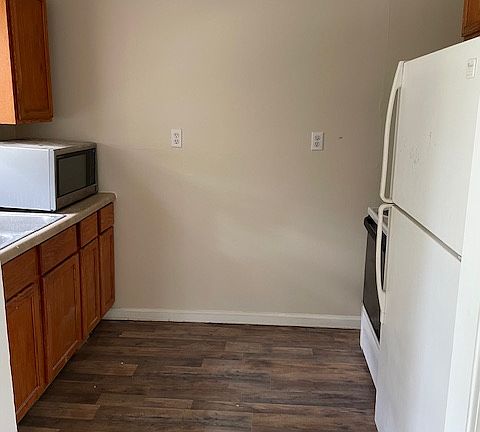 3rd image of 2161 Boulevard Pl APT 4