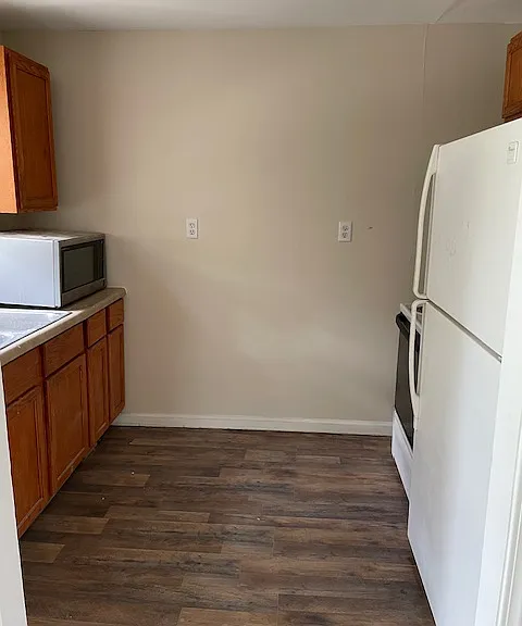 2161 Boulevard Pl #4 — Photo 3