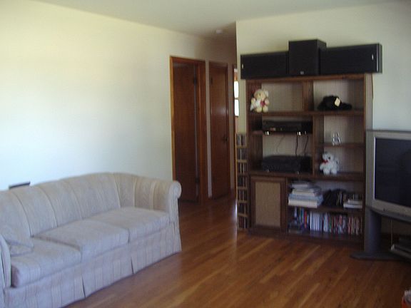 4th image of 3 Richard Ave