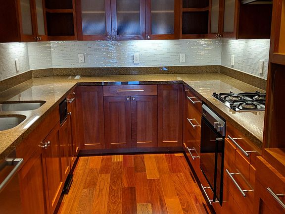 5th image of 2040 Broadway St APT 103