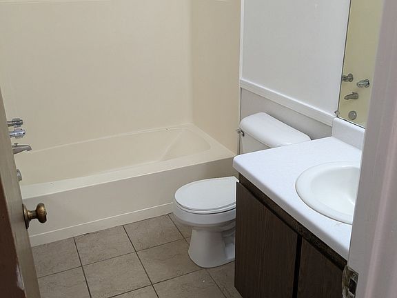 5th image of 1306 Michigan Ave W APT 9