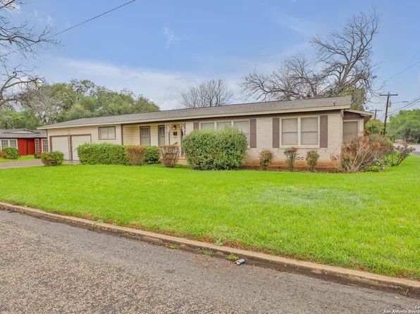 1202 27TH ST, Hondo, TX 78861