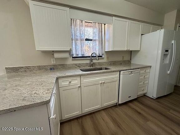 4th image of 6947 Carlowe Ave