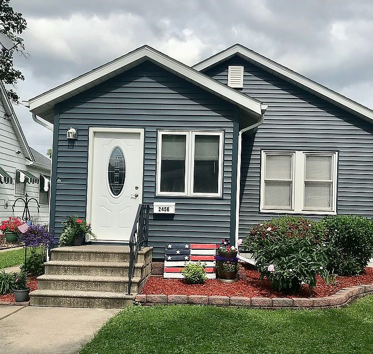 2nd image of 2456 33rd St