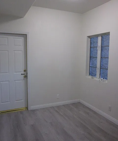 6017 Primrose Ave — Photo 13