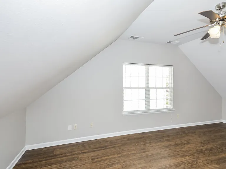 7879 Rainey Dr — Photo 11