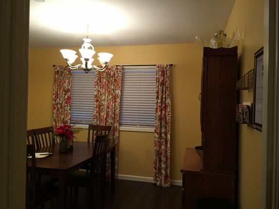 3rd image of 113 Oakwood Dr