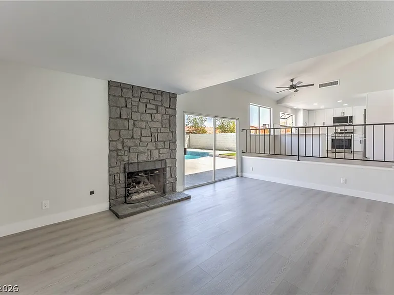 6348 Vicuna Dr — Photo 13