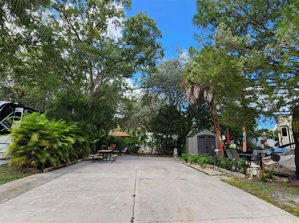 153 Horseshoe Bnd #153, River Ranch, FL 33867