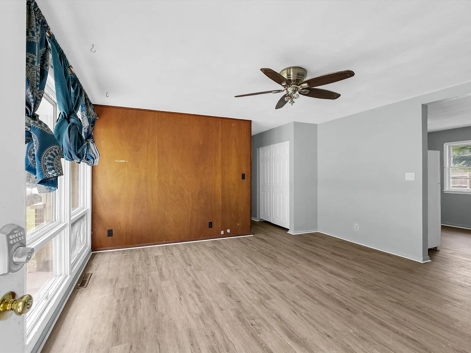 3 bed, 1034 sqft, $1,275 — Photo 4