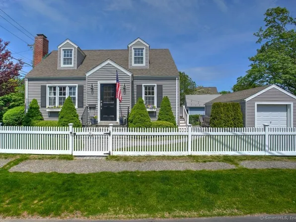 11 Oldfield Drive, Fairfield, CT 06824