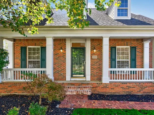 225 Stamford Dr, Powell, OH 43065