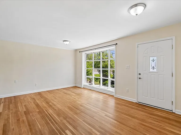 13012 Georgia Ave — Photo 3