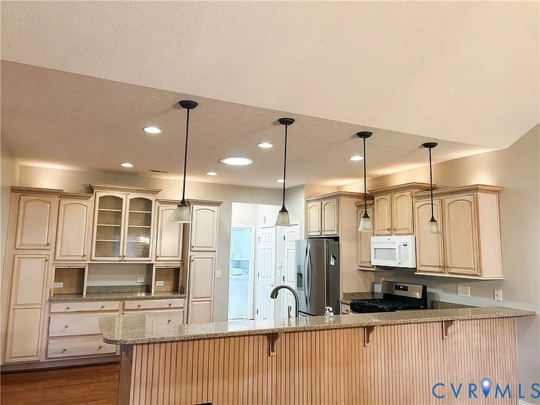 10317 Trellis Crossing Ln — Photo 5