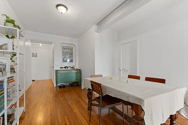 Rented by Compass | media 9