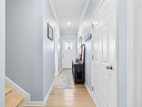 3rd image of 105 Aleppo Ln