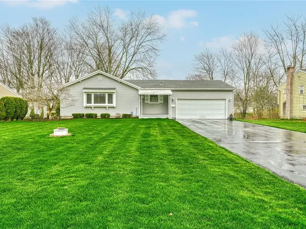 52 Bellmawr Dr, Rochester, NY 14624
