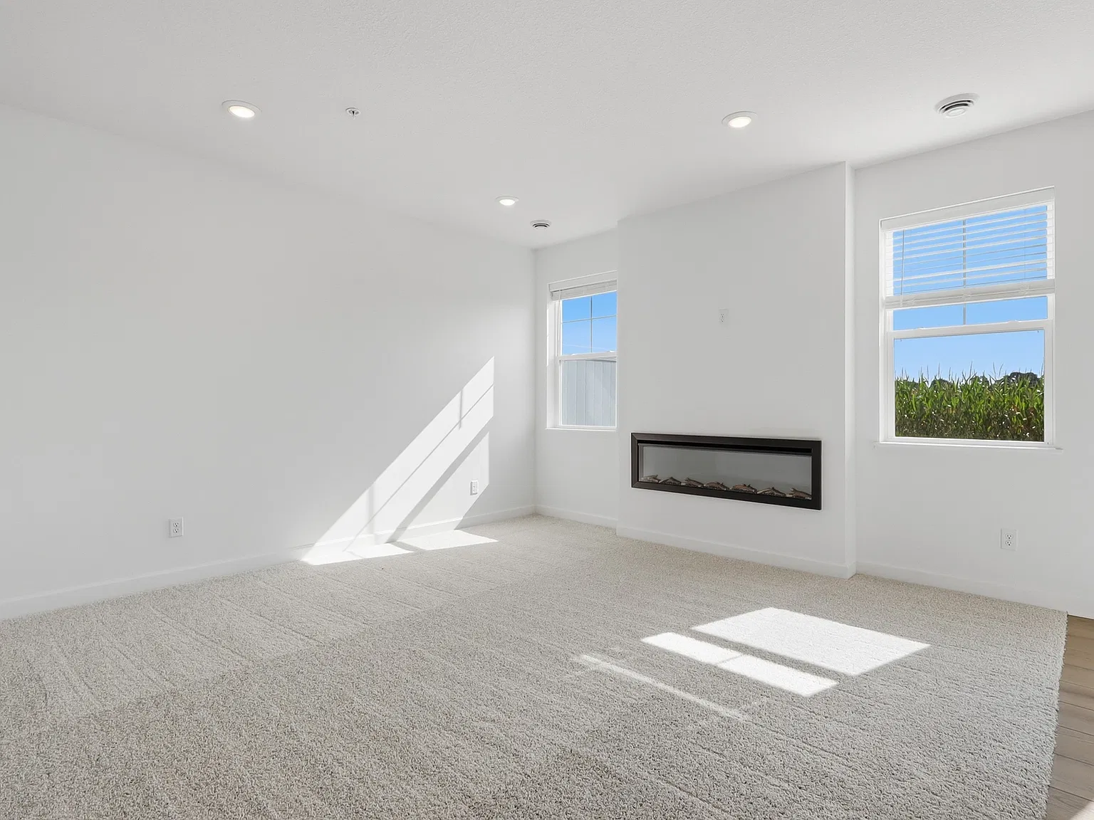 3 bed, 1777 sqft, $2,500 — Photo 2