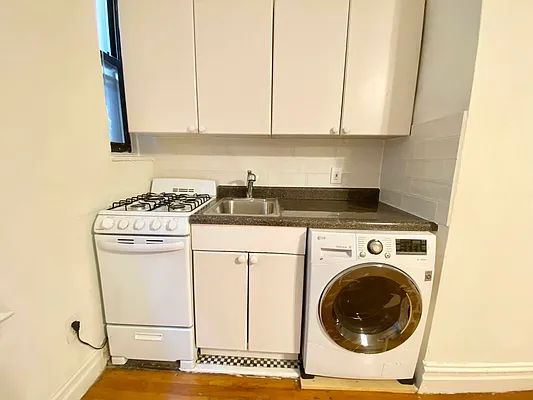 Rented by JM Preston Properties LLC | media 9