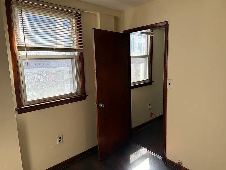 55 Halsey St #2 — Photo 8
