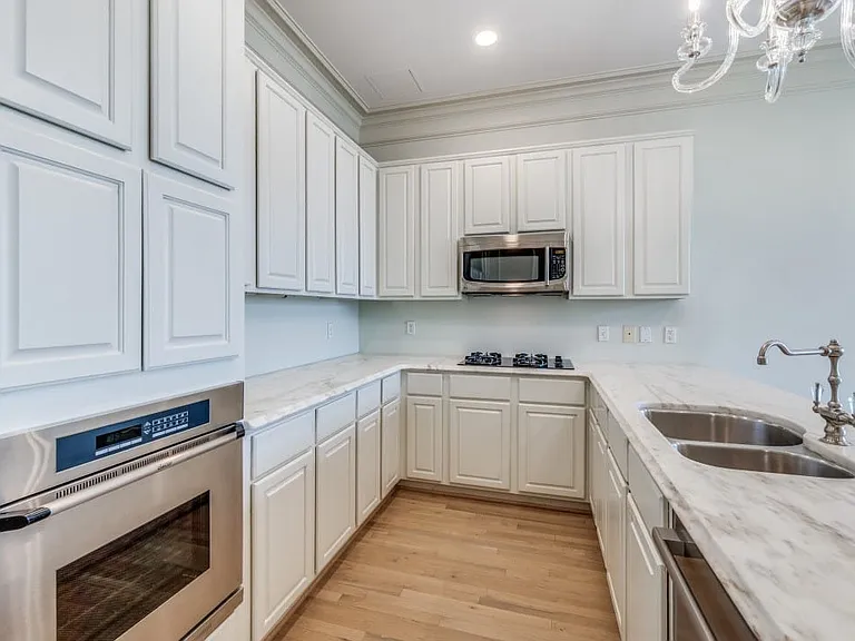 3535 Gillespie St #507 — Photo 8