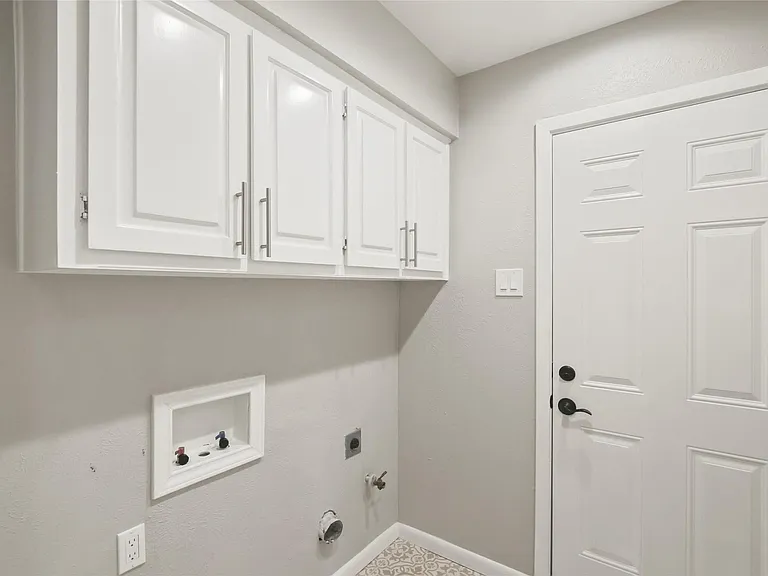 6019 Yellow Rock Trl — Photo 21
