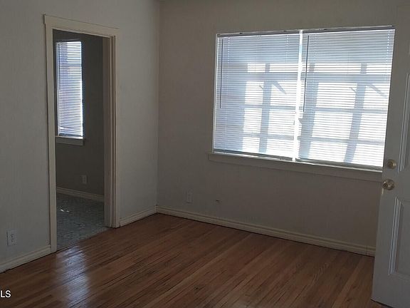 3rd image of 1204 Chadbourne St