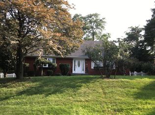 93 Mount Pleasant Ave, Edison, NJ 08820