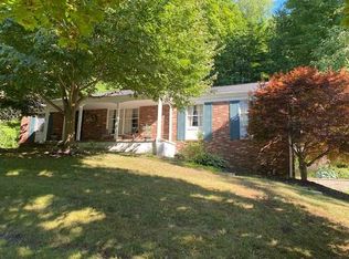 3721 Stirrup Dr, Erie, PA 16506