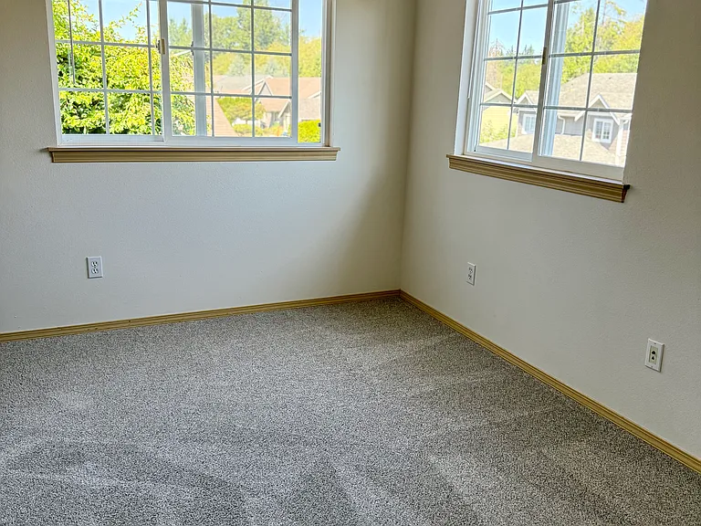 1560 Estate Pl — Photo 13
