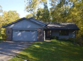 9833 Petry Close, Roscoe, IL 61073