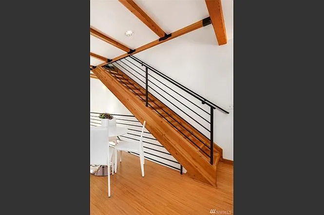 215 24th Ave E — Photo 12