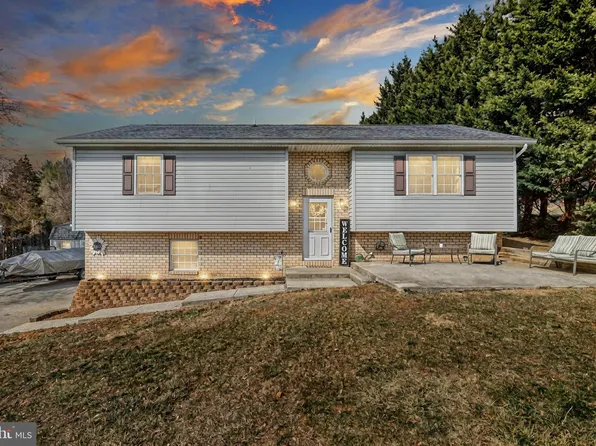 7163 Hershey Rd, Spring Grove, PA 17362