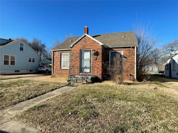 730 E Kathleen St, Sikeston, MO 63801