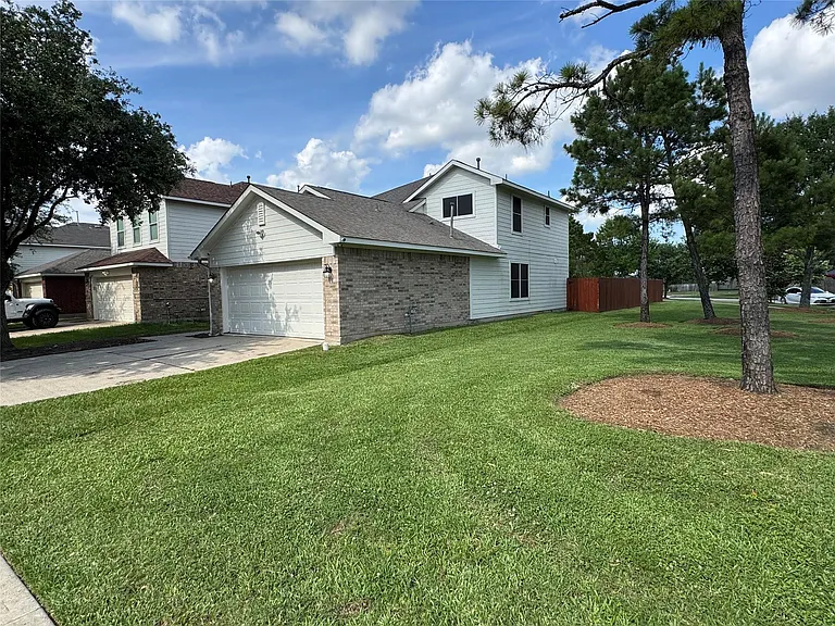 11035 Heather Bluff Ln — Photo 17