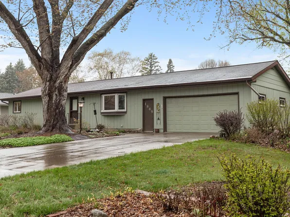 1849 Noble Rd, Arden Hills, MN 55112