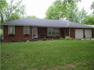 702 Pierson St, Excelsior Springs, MO 64024