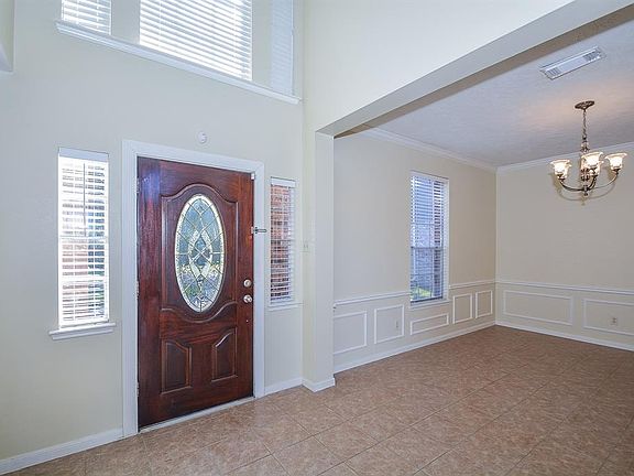 3rd image of 6407 Drake Elm Dr