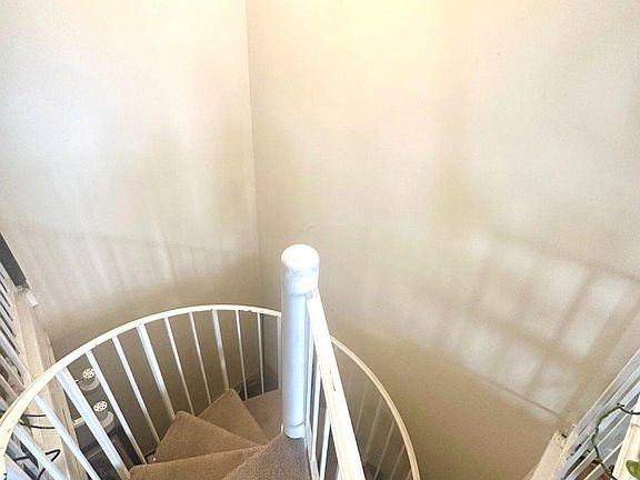 2nd image of 5211 Le Parc Dr APT 6
