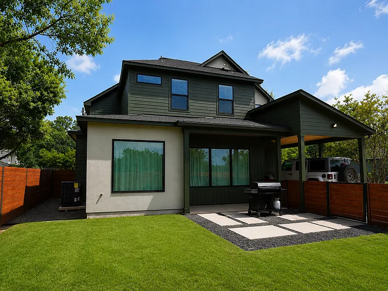 4405 Mount Vernon Dr #B — Photo 3