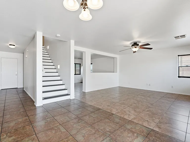 306 S Cactus St — Photo 9