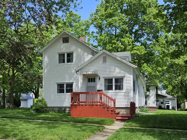 116 W Factory St, Lagrange, IN 46761