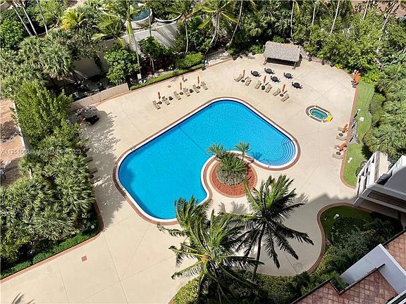 3rd image of 540 Brickell Key Dr APT 1521