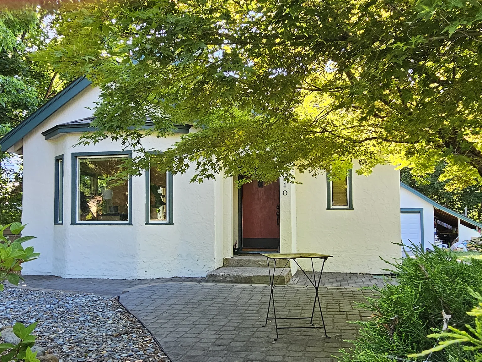 3 bed, 1800 sqft, $2,300 — Photo 4