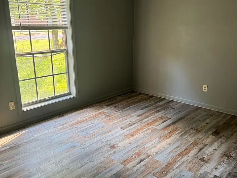 154 Locust Cir — Photo 12