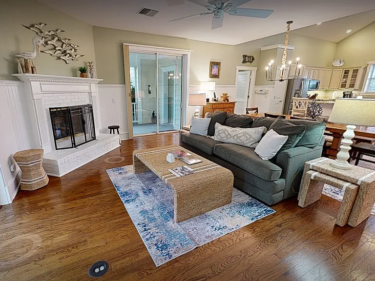 1028 Cottage Dr — Photo 9