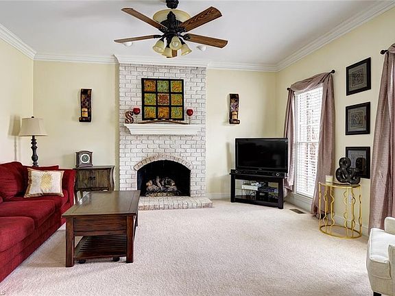 3rd image of 4921 Bluff Run Dr