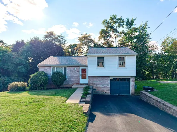 160 Rivercrest Dr, Coraopolis, PA 15108