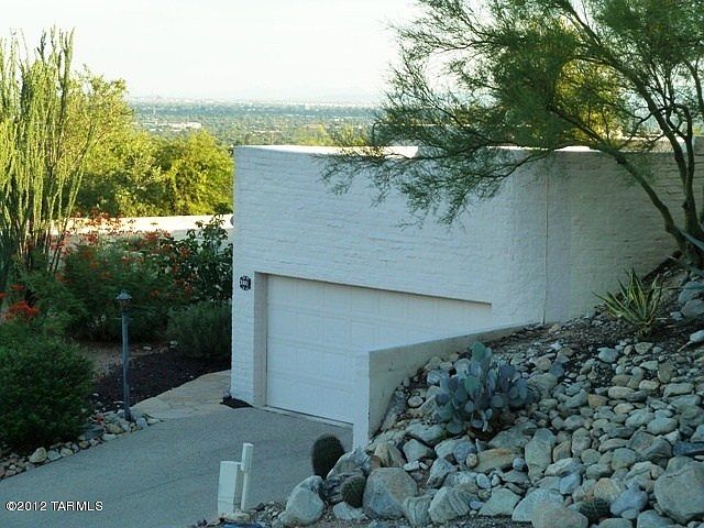 1st image of 5051 N Camino De La Cumbre