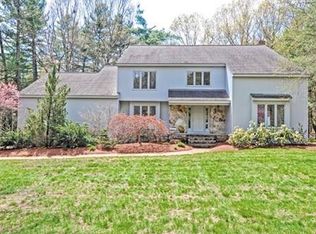 11 Run Brook Cir, Sudbury, MA 01776